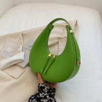 Bolso tote de moda para mujeres Bolso de lujo de medio cuarto Luna bolso de hombro de marca para damas Bolso de axila de cuero PU y monedero - details 4