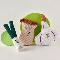 Juguete para masticar con ruido de peluche para perros, juguete para masticar con cebolla, seta, ajo, serie vegetal, juguete para perros, juguete de peluche con chirrido para mascotas, rompecabezas para perros - details 3