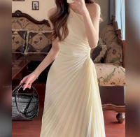 Vestido plisado de acordeón con hombros caídos ahuecados en blanco francés con sensación de alta gama para mujer - details 5