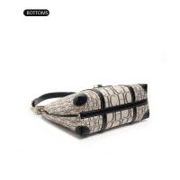 CH Trendy Letter Designer Modelo Vintage Color sólido Bolso impreso Cadena de damas 2024 Nuevo bolso clásico para mujer Mochila de lujo de alta gama - details 5