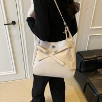 Bolso de hombro elegante para mujer de verano 2025: correa suave y ajustable, cierre de cremallera, diseño minimalista elegante en color crema con detalles marrones, bolso cruzado versátil | Bolso elegante | Forro de poliéster, bolso - details 0
