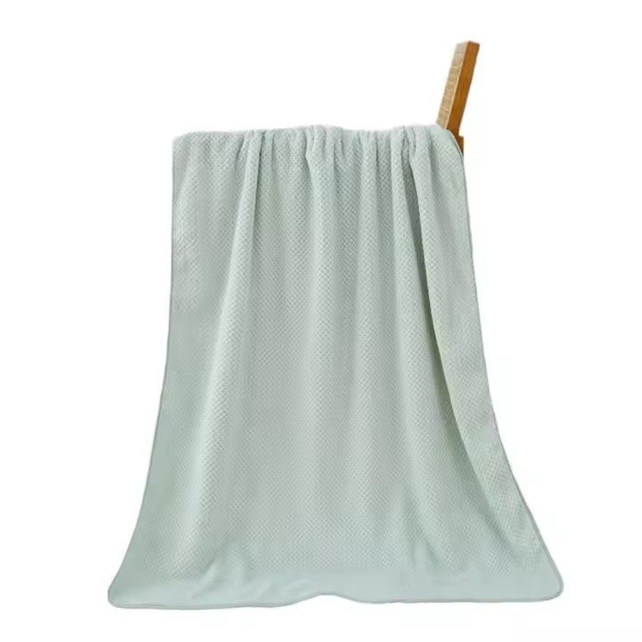 Toalla de baño portátil con absorción de agua para adultos, forro polar Coral, limpieza de baño suave, secado rápido, toalla de ducha gruesa para el hogar - 1