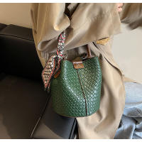 Bolso de mano de mujer nuevo de primavera y otoño de nicho de moda 2025, bolso de hombro versátil de moda, bolso de cubo tejido. - details 21