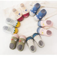 Calcetines antideslizantes de algodón para niño y niña recién nacida, suela de goma con dibujos animados, zapatos para interiores - details 1