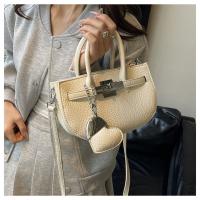 Bolsa de sillín portátil simple para mujer 2025 nueva bolsa de mensajero de hombro de tendencia de moda de estilo extranjero - details 24