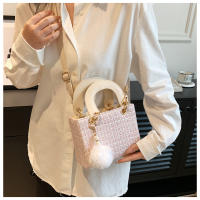 Bolso Cruzado de Moda para Mujer de Alta Gama Primavera-Verano 2025 Bolso de Lana Tendency para Organizadores de Maquillaje y Belleza - details 12