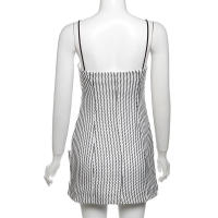 Vestido de rayas de cadera delgada de hombro recto con cinturón halter para mujer, nueva línea - details 10