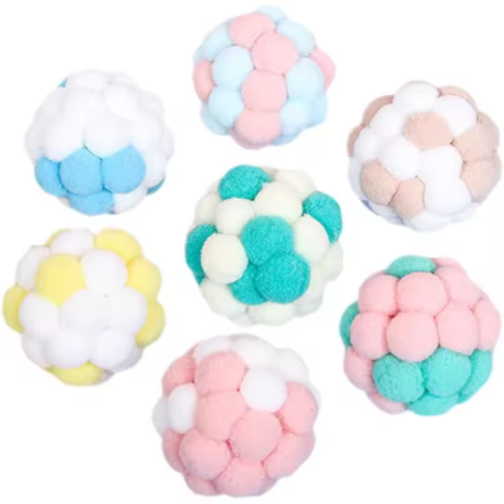6 bolas para gatos con cascabeles interactivas para interiores para gatos y gatitos, bolas para masticar duraderas para diversión y mayor interacción con las mascotas, color aleatorio - 1