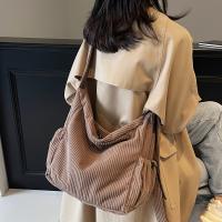 Bolso Cruzado de Terciopelo para Mujer de Gran Capacidad Moda Suave y Duradera con Pequeñas Bolsillos Laterales y Compartimentos Ideal para Viajes Cortos, Trabajo y Viajes Diarios - details 4