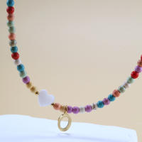 Collar de acero inoxidable para mujer, Gargantilla a mano de perlas de colores con letras pequeñas, con lindas iniciales, joyas bohe - details 10