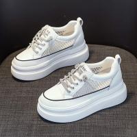 Novedad de verano, moda blanca de suela gruesa, zapatos de mujer de malla transpirable con esponja en el interior para mayor altura, deportes y ocio - details 2