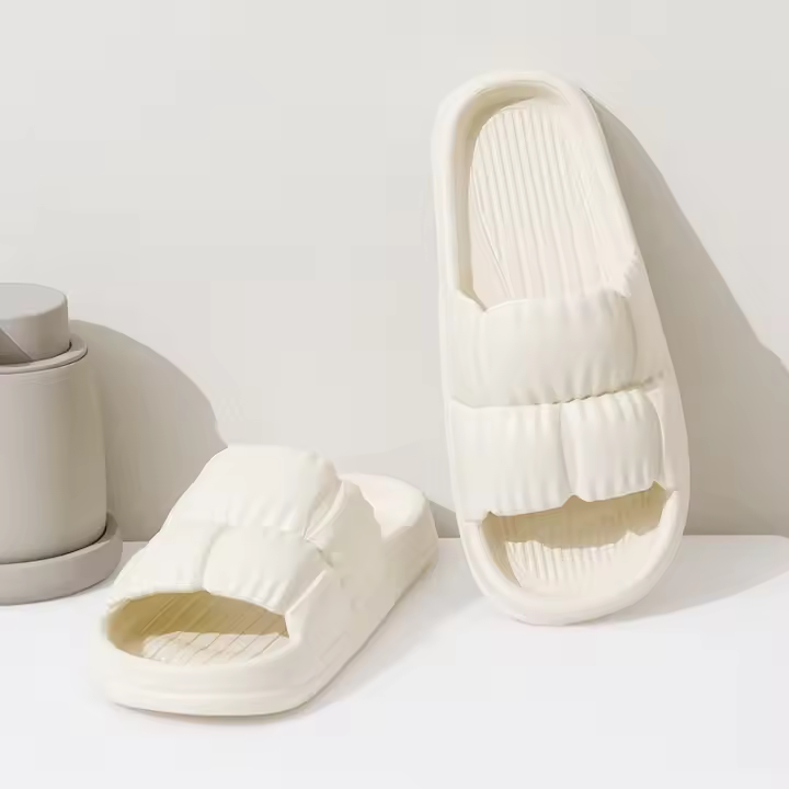 Baotou Dongdong-Zapatillas de dibujos animados para mujer, sandalias transpirables de suela gruesa, zapatos de playa, Verano - 1