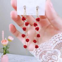 Pendientes largos elegantes con borlas de rosas rojas francesas, adecuados para mujer, colgante de circonita con temperamento R, joyería para fiestas y bodas - details 13