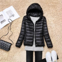 Chaqueta de Abrigo Ligera y Packable con Capucha 15 Colores Disponibles Tallas Grandes 5XL 6XL 7XL - details 16