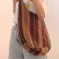 Bolso Cruzado Retro a Rayas Bohemio Diseño de Bloque de Color Vibrante, Correa Fija, Abierto, Gran Capacidad, Duradero Poliéster para Ocasiones Casuales y Festivas - details 3