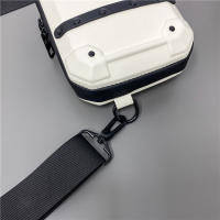Bolso de mensajero para hombre, nuevo bolso de caja personalizado, simple bolso cuadrado pequeño, bolso de móvil con estilo de PU, bolso de mensajero para mujer. - details 24