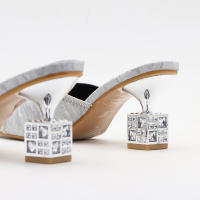 Pantuflas exteriores con diamantes de imitación, puntera cuadrada sencilla para mujer, sexys y versátiles. - details 10