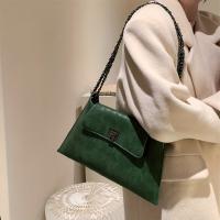 Bolso vintage con cadena de metal para las axilas, bolso con textura de piel sintética, bolso baguette versátil de moda - details 5