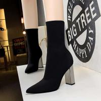Estilo 2024 de las botas de las mujeres de los zapatos de fiesta puntiagudos atractivos al aire libre del tobillo grueso de moda - details 9