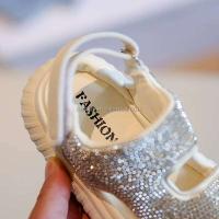 Nuevas sandalias de diamantes de imitación para niñas de alta calidad con zapatos planos, modernos e informales de verano para niños, precio bajo 2024 - details 8