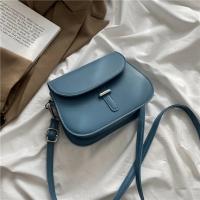 Bolso cruzado de cuero PU para mujer, cartera pequeña de diseñador, semicircular, estilo Retro, a la moda - details 28