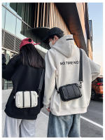 Bolso de mano personalizado con remaches para hombre, bolso cuadrado pequeño blanco fresco de moda, bolso de mensajero de hombro para mujer de moda. - details 20