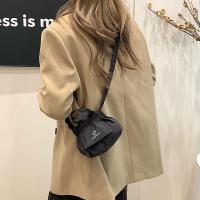 Lindo bolso de hombro de nailon de estilo coreano, pequeño bolso cruzado, bandolera de lona, ​​bolso de bola de masa ligero impermeable, viaje - details 4