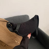 Bolso Cruzado Semi-Luna Bolso de Hombro de Pana Casual para Mujeres Bolso de Mano de Viaje de Color Sólido - details 1