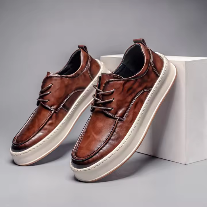 Las nuevas suelas de plataforma para hombre son zapatos de cuero casuales, versátiles y a la moda. - 1