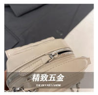 Versión coreana Xiaoxiangfeng Lingge mochila 2025 primavera nueva moda simple estudiante cadena de gama alta bolso de mujer - details 3