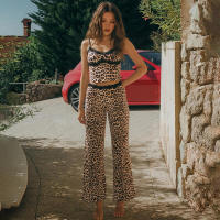 BUNO-Conjuntos de pantalones con estampado de leopardo para mujer, Tops sin mangas con cuello Halter, pantalones de pierna recta ajustados de cintura alta, ropa de calle femenina de primavera 2025 - details 9