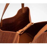 CH Bolso de hombro Moda Clásico Nuevo Color puro Exterior Bolsillo de gran capacidad Bolso de mujer Artesanía de alta calidad Mochila de lujo de alta gama - details 32