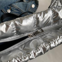 Bolso bandolera de gran capacidad con hombro acolchado de nailon para mujer Color sólido - details 20