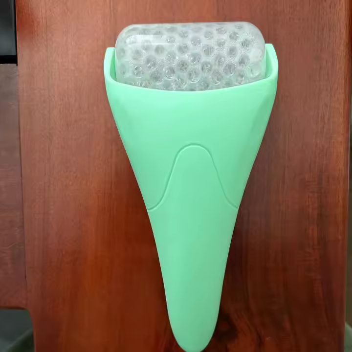 Rodillo de hielo de enfriamiento facial masajeador herramienta de elevación de la piel para el cuidado de la piel facial - 1