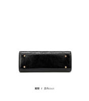 Bolso de mujer con relieve de color sólido, nuevo bolso ligero de lujo, versátil bolso de hombro. - details 14