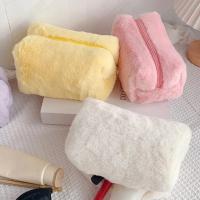 Bolso De Maquillaje Para Mujer De Peluche Sólido Viaje Organizador De Cosméticos Estuche De Ropa Joven Necesario - details 3