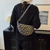 Bolso cruzado con remaches de Metal a la moda, bolso de hombro Y2k de estilo Punk hueco, bolso para axila para chica picante y dulce, diario - details 6