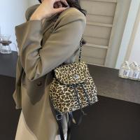 Bolso de cadena de nicho, bolso de cubo Xiaoxiangfeng, mochila mate, de un solo hombro de moda, mochila con estampado de leopardo. - details 6