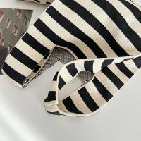 Bolso de Mano Tejido a Mano con Rayas Anchas Nuevo Minimalista Coreano para Mujeres Bolso de Pulsera Reutilizable para Estudiantes y Compras - details 9