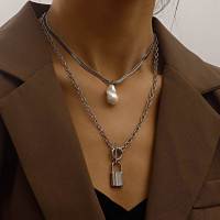 Collar con colgante de candado de perlas de estilo único para mujer, collar de doble capa de estilo moderno y frío - details 0