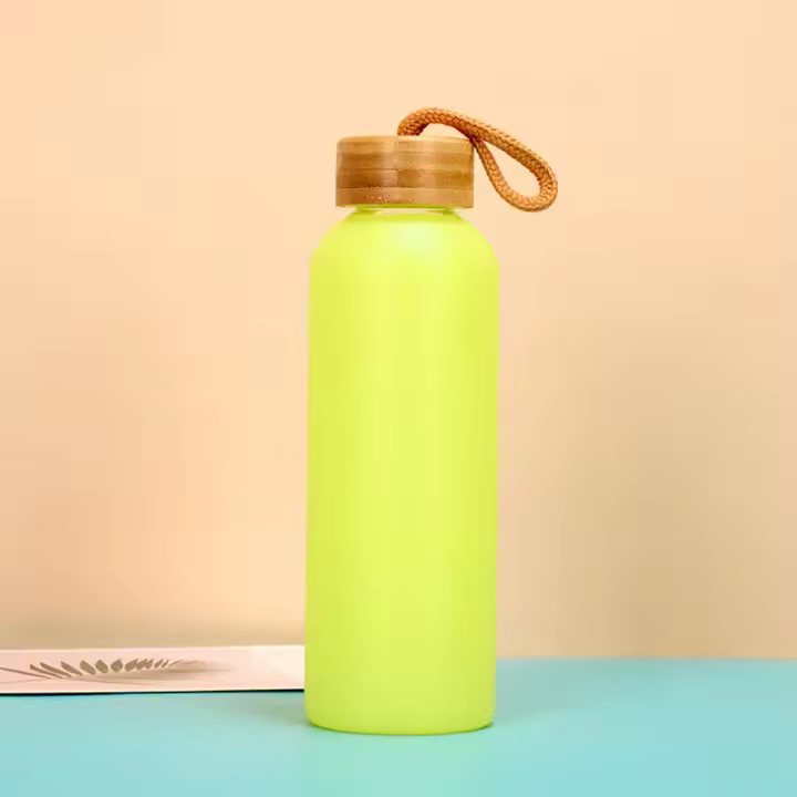 Botella de agua deportiva de 500 ml, a prueba de fugas, sublimación, botella de bebida de vidrio esmerilado degradado blanco con tapa de bambú - 1