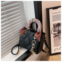 Bolso pequeño de moda para mujer, bolso de un solo hombro a la moda de verano, bandolera con costuras acolchadas, bolso versátil de princesa Diana 2025 - details 21