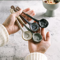 Cuchara de café de cerámica resistente al calor mango largo retro de estilo japonés condimento de arcilla cuchara agitadora al por mayor cerámica gruesa hecha a mano ins viento pequeño - details 1