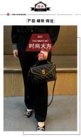 Bolso cuadrado pequeño de sobre simple de la marca Hong Kong2025Nueva Bolsa de Mano con Cierre de Moda, Bolsa de Hombro Versátil para Mujeres - details 5