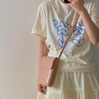 Bolso cruzado magnético de moda para mujeres Diseño vertical elegante Mini bolso de hombro de cuero PU Diseño minimalista para el teléfono - details 23