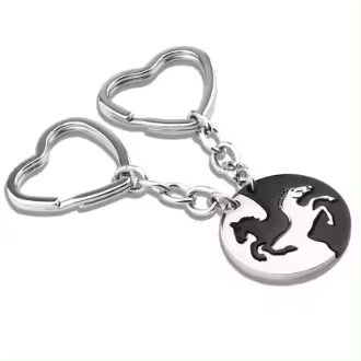 2 piezas Llavero de acero inoxidable con rompecabezas de caballo para parejas, accesorios para bolso y mochila, regalo para amantes - 1