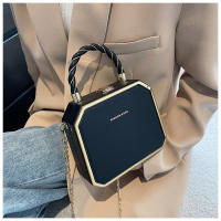 Bolso blanco de alta gama para mujer, nuevo bolso de caja de moda, bolso cruzado con cadena de moda Primavera/Verano - details 11