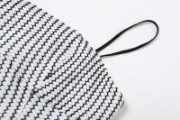 Vestido de rayas de cadera delgada de hombro recto con cinturón halter para mujer, nueva línea - details 15