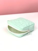 Bolsa De Viaje Portátil Y Luminosa Para Faldas Sanitarias Con Estampado De Amor Bolsa De Almacenamiento De Cosméticos De PU Cierre De Cremallera - details 13