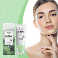 La crema protectora hidratante Snow Grass nutre suavemente la piel, proporcionando una sensación refrescante y no grasa. - details 1